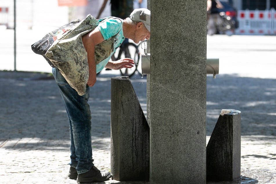 Immerhin das Wasser in den Trinkbrunnen wird regelmäßig von einem Trinkwasserlabor untersucht.