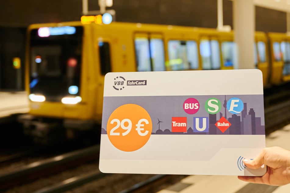 Nur wenige Monate nach der Einführung soll das 29-Euro-Ticket schon wieder abgeschafft werden.