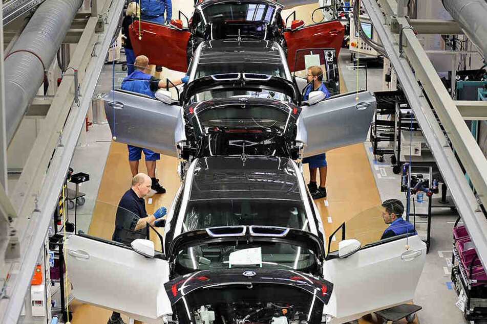 Das Leipziger BMW-Werk steht teilweise lahm. Grund ist ein fehlendes Bauteil.