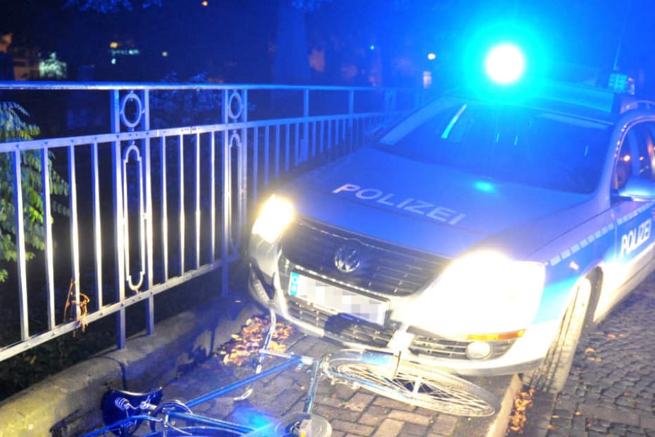 Der Autofahrer raste über mehrere rote Ampeln (Symbolfoto).