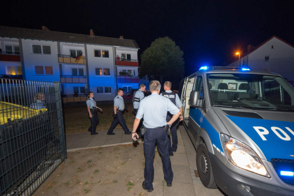 Zahlreiche Polizisten waren am Lipper Hellweg vor Ort.
