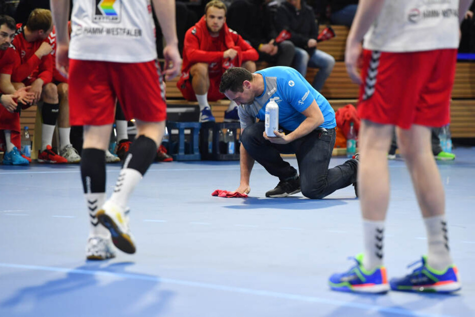 Am 1. März 2019 war der Boden in der BallsportArena zu rutschig, die Partie musste abgebrochen werden, der HCE verlor die Punkte am grünen Tisch.