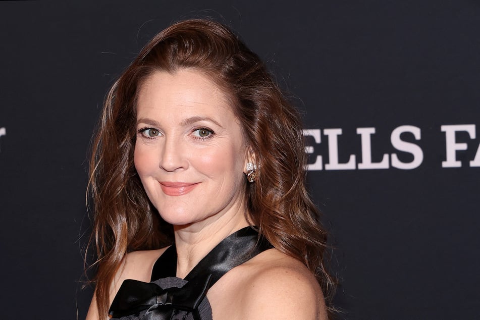 Drew Barrymore's decision to resume her talk show amid the writers' strike has received backlash from both fans and union members.