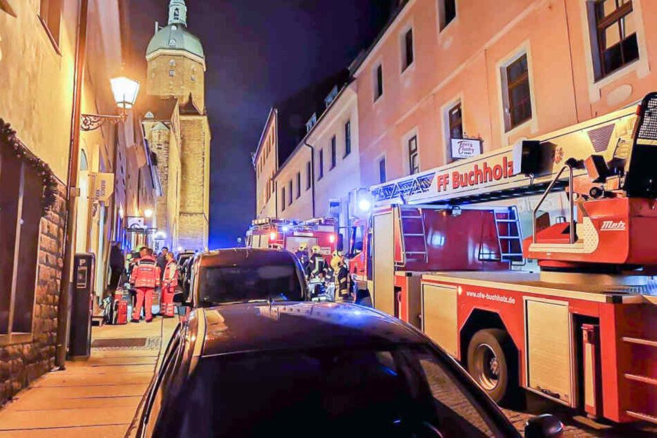 Feuerwehreinsatz in der Großen Kirchgasse: Sechs Menschen wurden verletzt.