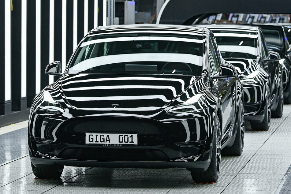 Seit dem 22. März rollen in Teslas Giagfabrik in Grünheide die ersten Autos über die Bänder.