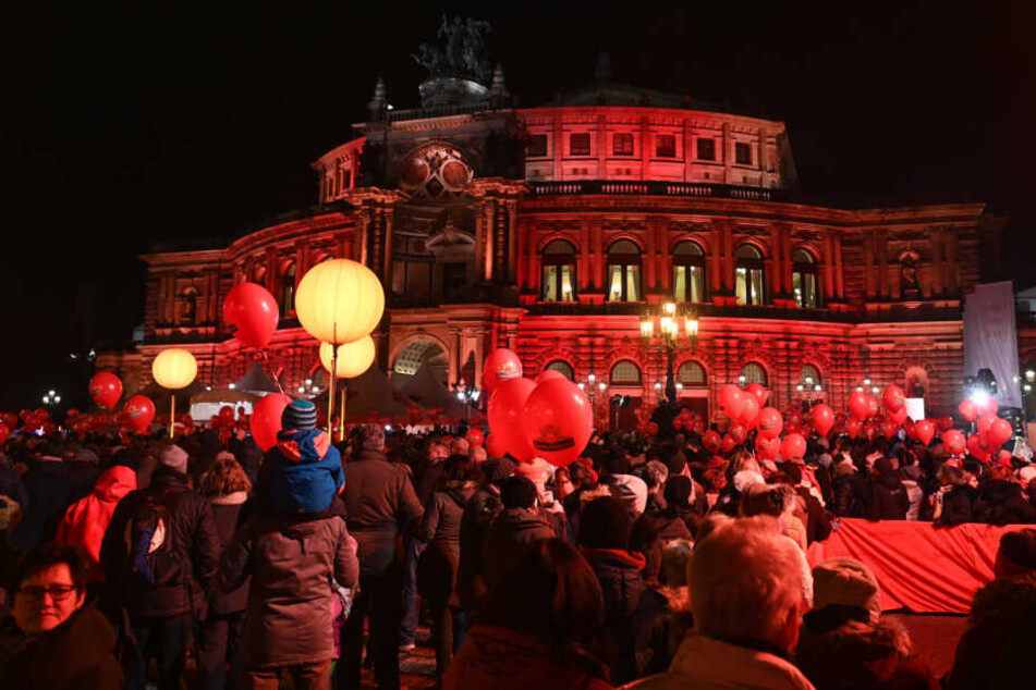 Wegen Eklat um SemperOpernball: Auf dem Theaterplatz droht Protest
