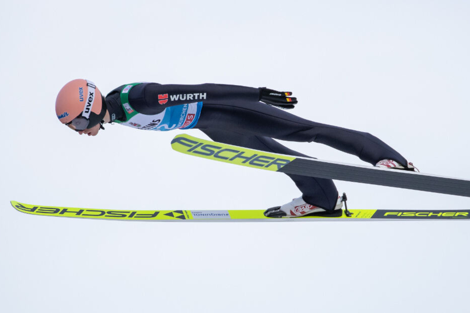 Bravourös gemeistert: Geiger springt in der Quali auf Platz 1.