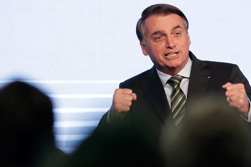 Jair Bolsonaro bei einer Rede vor dem brasilianischen Stahlkongress. Der Präsident will die Umweltregulierung im Land schwächen.