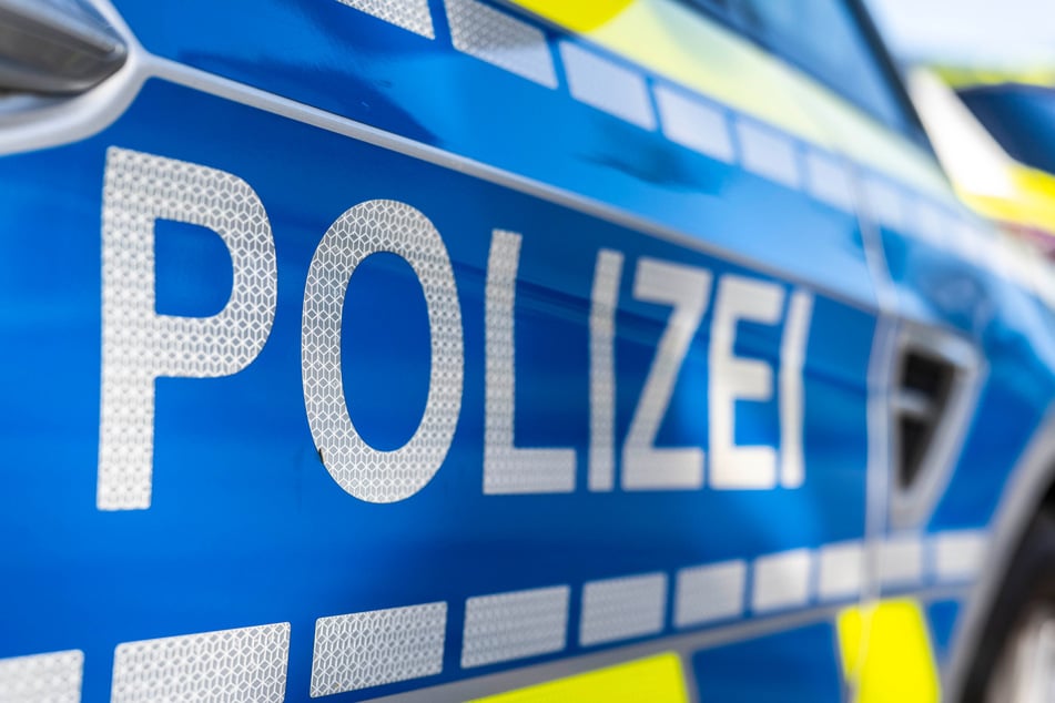 Die Polizei bittet Zeugen und Zeuginnen um Hilfe nach der Suche nach den Tätern. (Symbolbild)