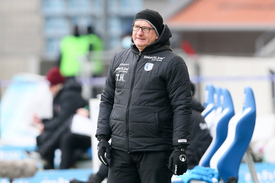 Nach dem Rücktritt von Thomas Hoßmang (54) beim 1. FC Magdeburg stellt sich die Frage, wer den Verein vor dem Abstieg in die Regionalliga bewahrt.