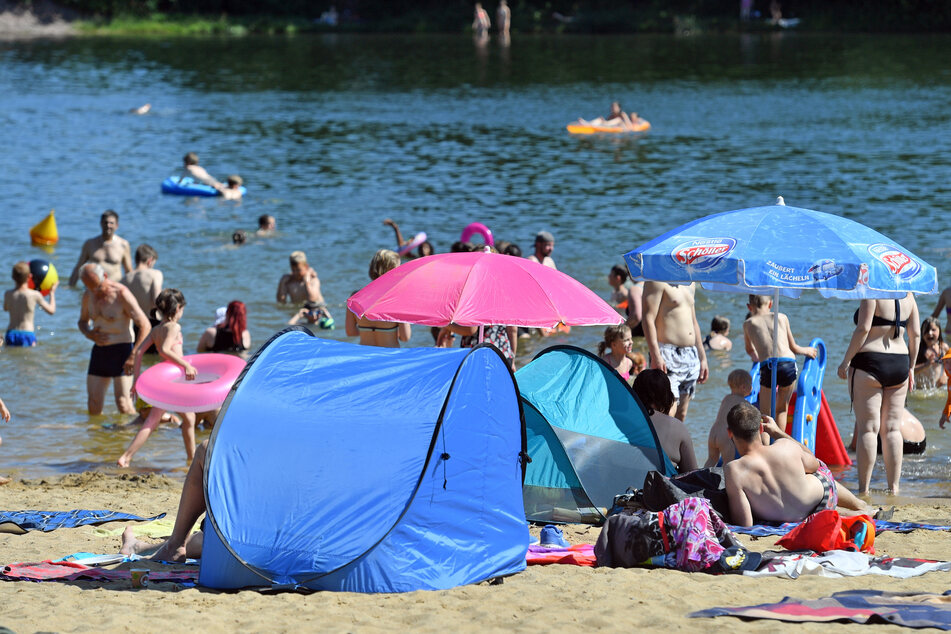 Der Heidesee in Halle ist ein beliebter Ort zum Abkühlen an heißen Tagen.