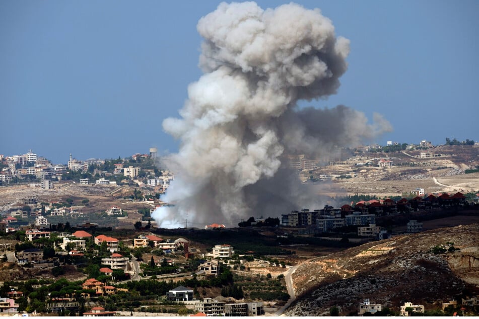 Dutzende israelische Kampfflugzeuge haben seit dem Morgen mehr als 150 Ziele im Libanon attackiert.