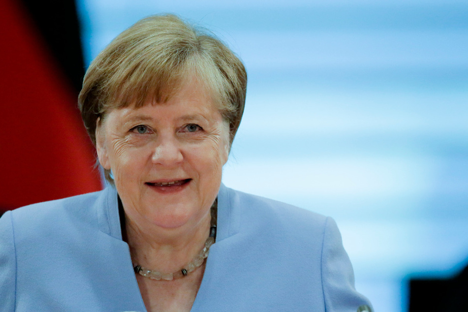 Bundeskanzlerin Angela Merkel (65, CDU).