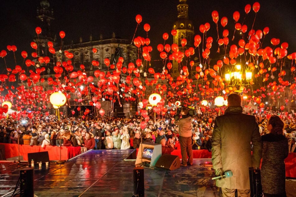 Lasst Euch nicht das Panorama der traditionellen Ballonaktion entgehen.