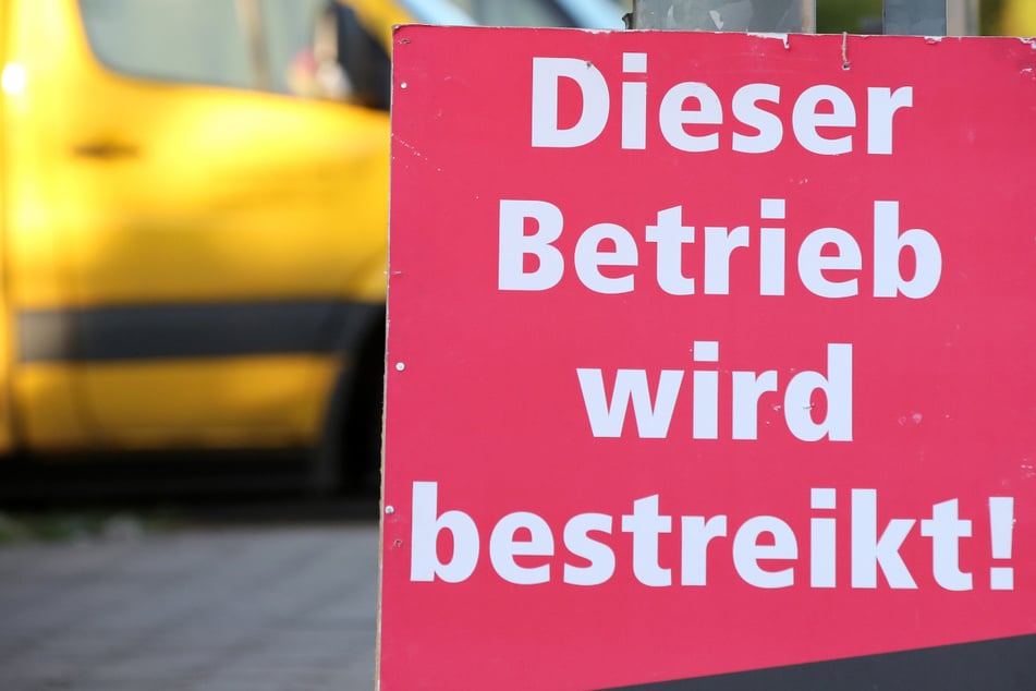 Streiks in Brief- und Paketzentren: Verdi meldet hohe Beteiligung in NRW