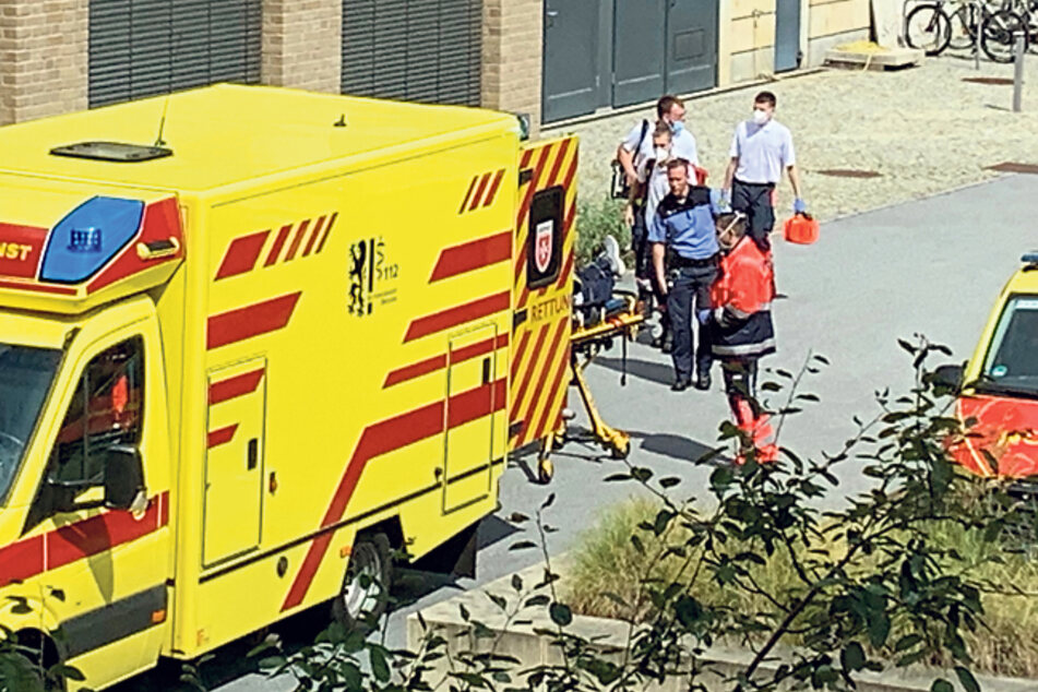 Mittags kam dann der Notarzt und nahm Stefan G. nach einer Herzattacke im Haftkeller mit ins Krankenhaus.