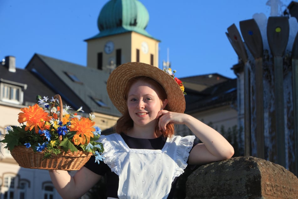 Leonie Werner ist das 24. Sebnitzer Blumenmädchen. Sie repräsentiert die Stadt Sebnitz zum diesjährigen "Tag der Sachsen".