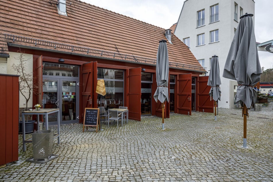 Das "Schmidt's" befindet sich dort, wo einst die Betriebsfeuerwehr der Deutschen Werkstätten Hellerau ihren Sitz hatte.