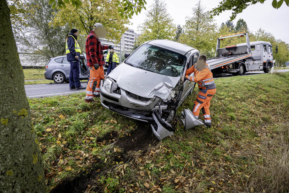 Durch die Kollision entstand an beiden Fahrzeugen ein Schaden von 5000 Euro.