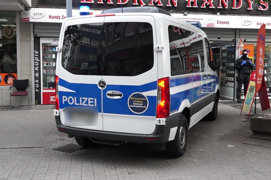 In einem Laden in der Rüsselsheimer Innenstadt stellte die Polizei 190.000 Euro sicher.