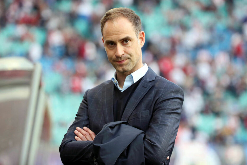 Geschäftsführer Oliver Mintzlaff (43) hat über die aktuellen Pläne von RB Leipzig gesprochen.