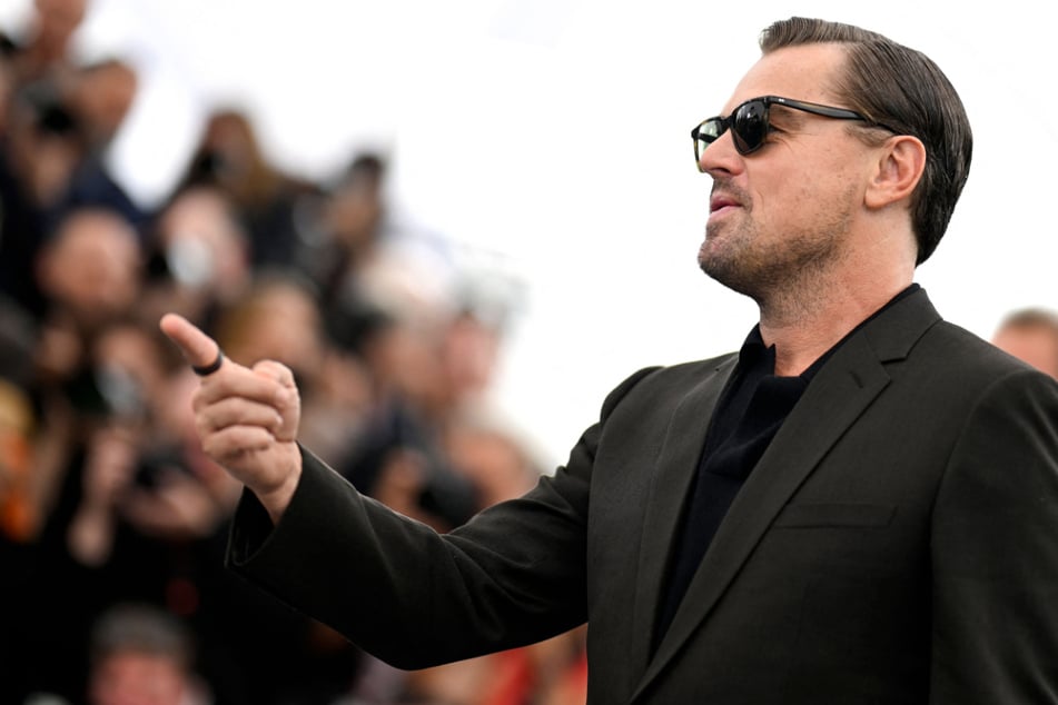 Kurz nach Cannes: Leonardo DiCaprio mit Kumpels auf Yacht nahe Sardinien gesichtet