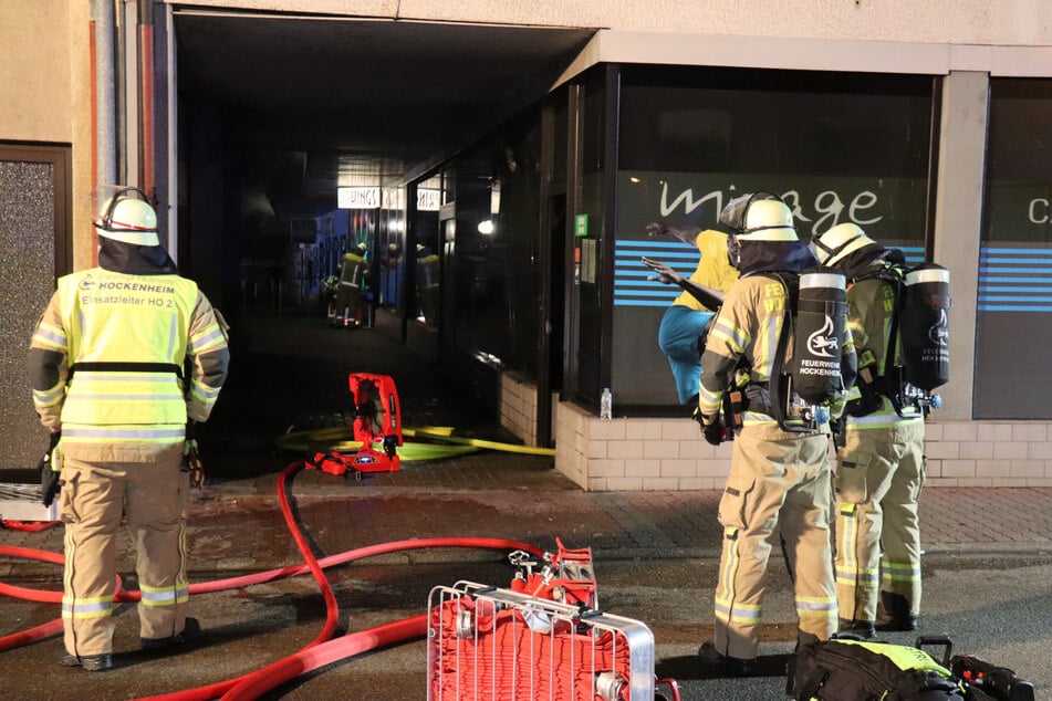 In Hockenheim brannte ein Café komplett aus.