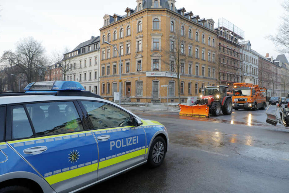 Der Rohrbruch wird aktuell behoben.