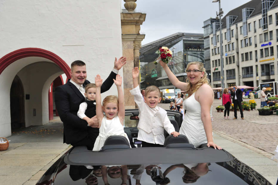 Tage wie der 18.8.2018 sind beliebt bei Ehepaaren. Auch Susann (31) und Martin Böhm (30) mit ihren Kindern Luke (1), Julia (4) und Ben (4) heirateten an diesem "Runden".
