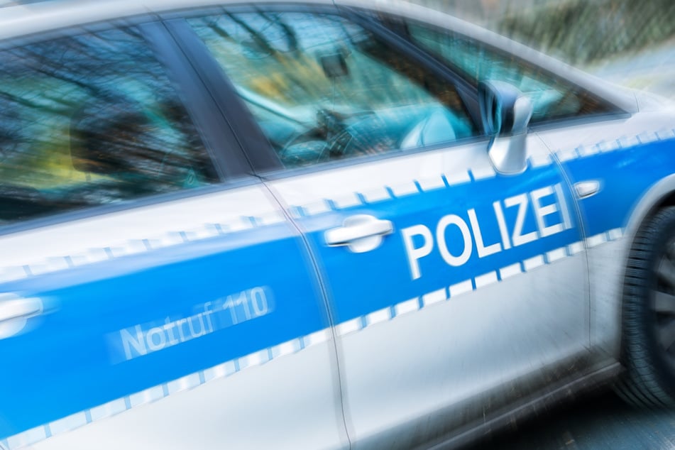 Mann bekommt Faust ins Gesicht - Polizei sucht Zeugen