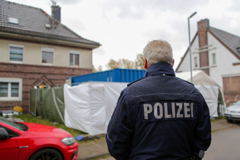 Der Missbrauchsfall von Bergisch Gladbach weitet sich aus. Mehrere Männer sollen Kinder sexuell missbraucht haben. Die Polizei ermittelt bundesweit.