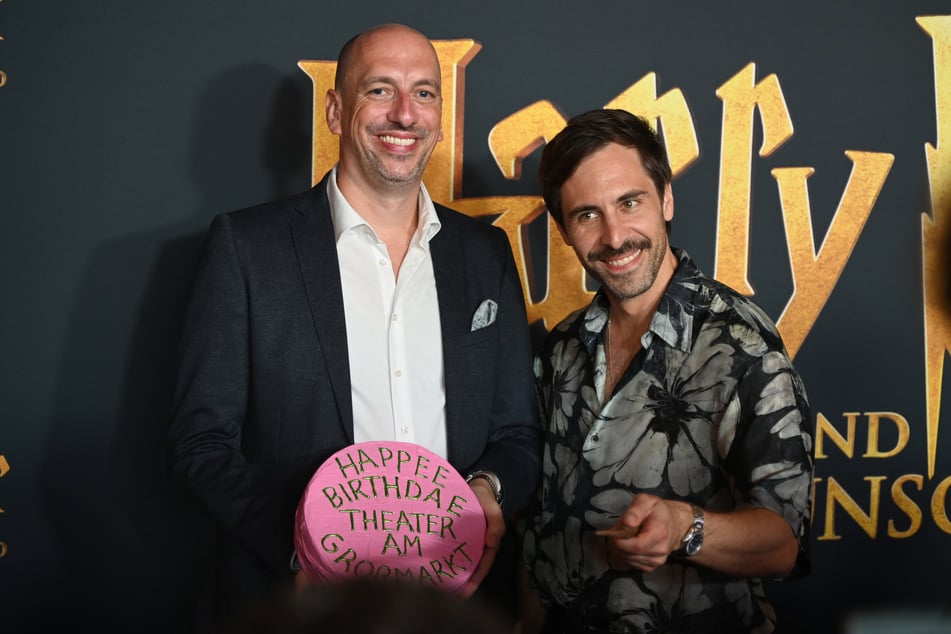 Marcel Neitzel y el presentador Max Giesinger el jueves en el "Mehr! Teatro en el Großmarkt".