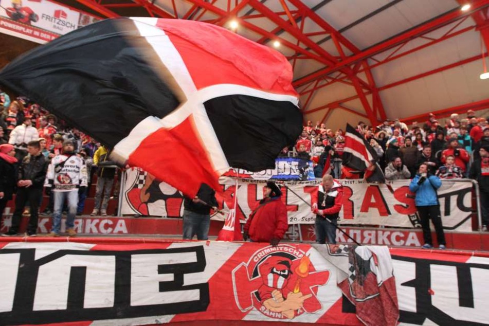 Die Fans skandieren es auf der Tribüne, die Spieler zeigen es auf dem Eis: Im Sahnpark regiert der ETC.