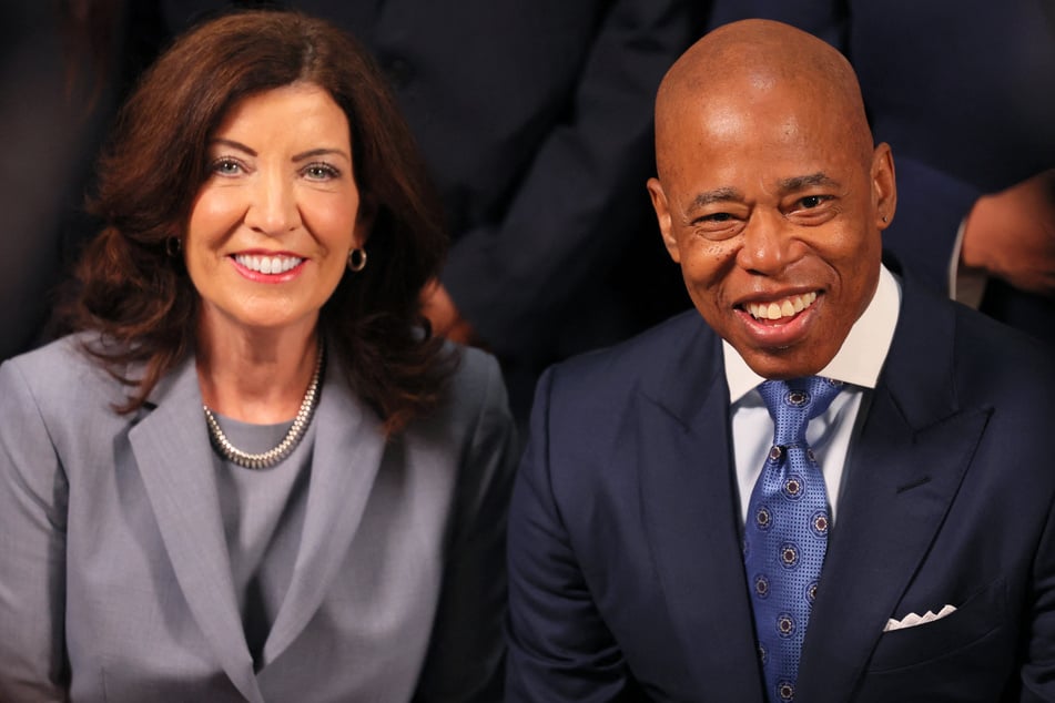 New York Governor Kathy Hochul (l.) is facing calls to remove Eric Adams as the mayor of New York City.