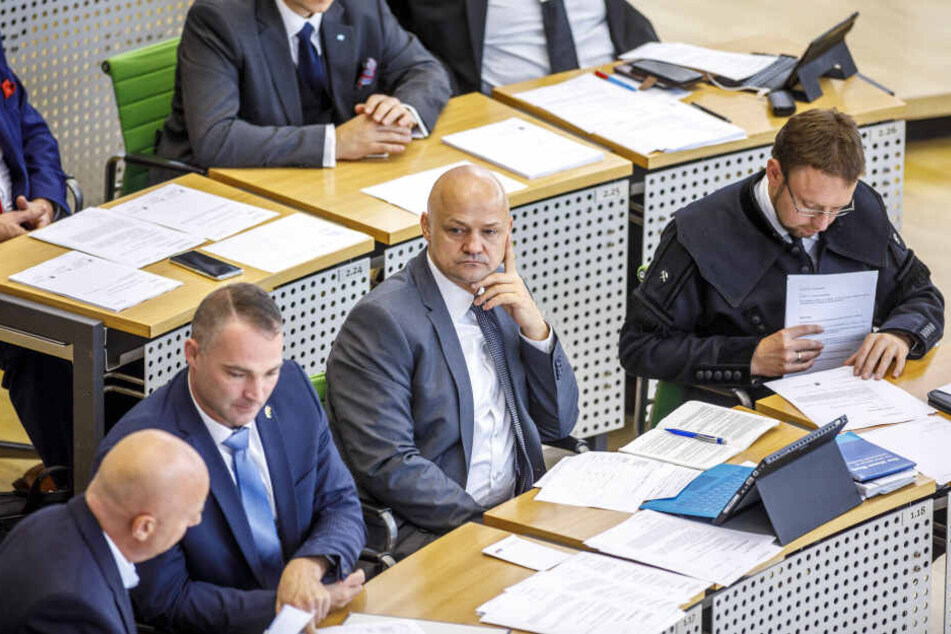 André Wendt (2.v.r.) ist jetzt zweiter Vize des neuen Sächsischen Landtages.