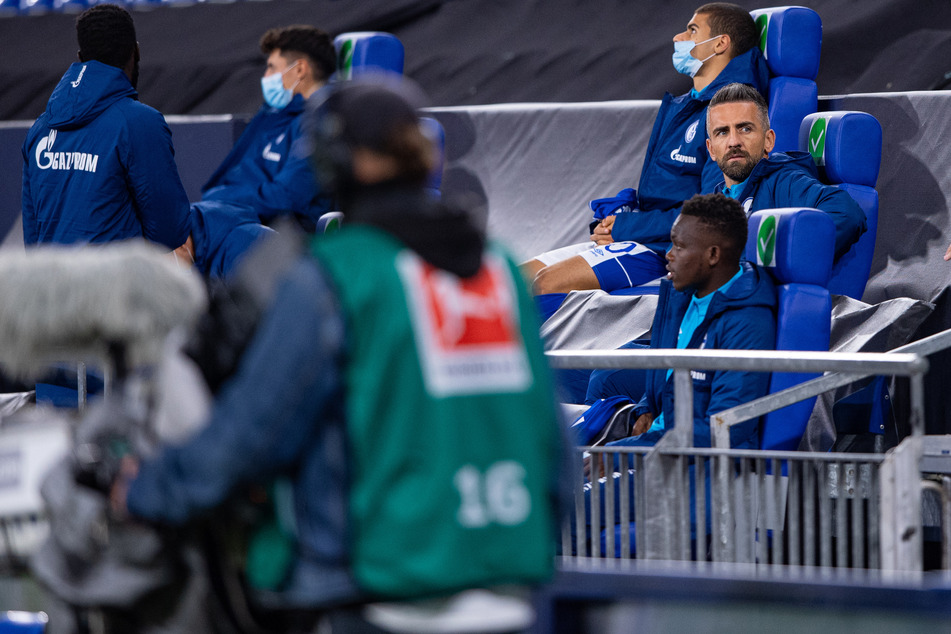 Vedad Ibisevic (36, r.) behauptet, sein Schalker Ex-Trainer Manuel Baum (41) habe ein Problem mit ihm gehabt.