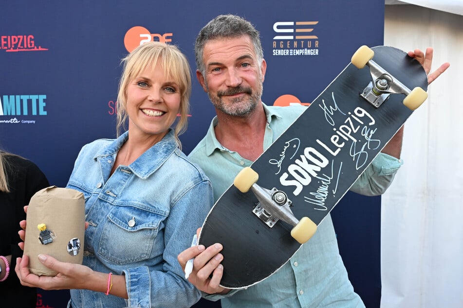 Melanie Marschke (56) und Simon Böer (51) nahmen sich viel Zeit für die Fans und wurden mit besonderen Geschenken überrascht.