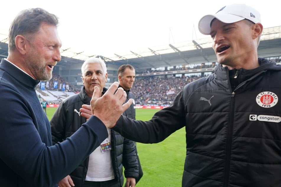 VfL-Coach Ralph Hasenhüttl (57, l.) und FCSP-Trainer Alexander Blessin (51, r.) erwarten eine intensive Partie.