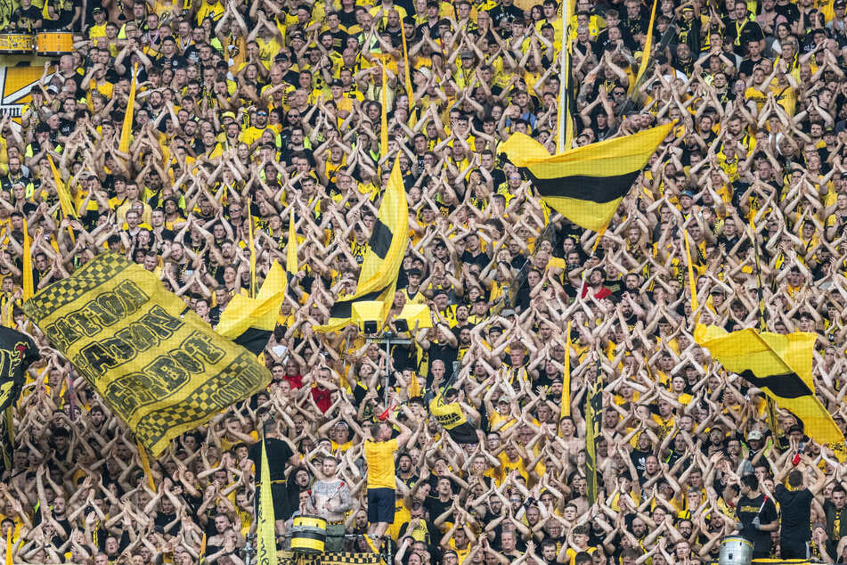 Die berühmt-berüchtigte Gelbe Wand im Signal Iduna Park wird auch heute wieder alles geben, um den BVB zum Sieg zu pushen.