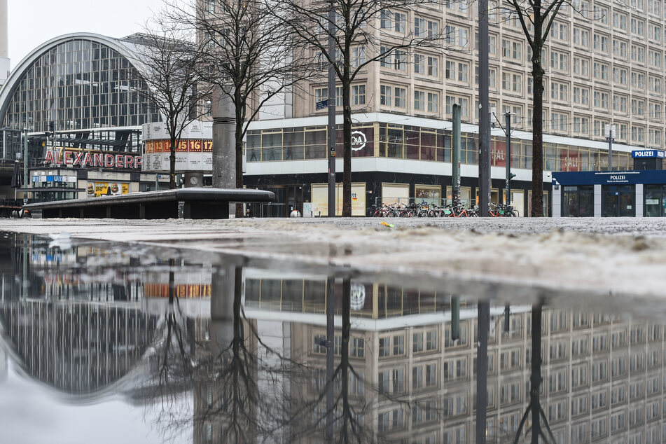 Auch in den kommenden Tagen warten Berliner und Brandenburger vergeblich auf Sonne und Wärme.