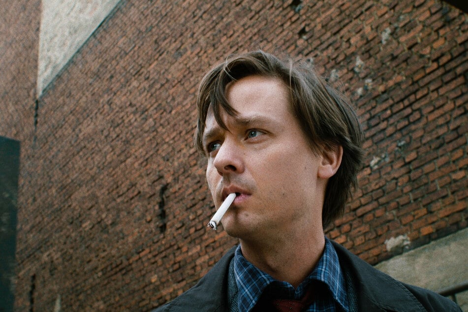 Tom Schilling (39) in einer Szene aus "Fabian oder Der Gang vor die Hunde".