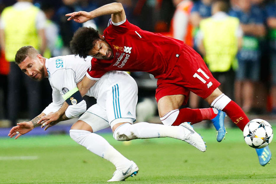 Reals Kapitän Sergio Ramos foulte Mohamed Salah so sehr, dass der ägyptische Superstar unter Tränen ausgewechselt werden musste.