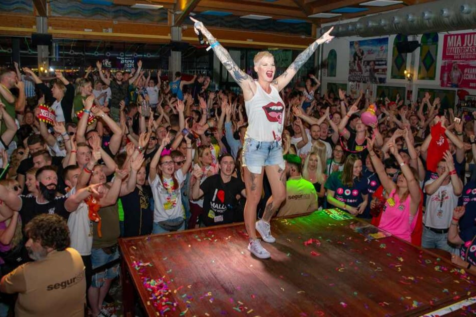 Rambazamba an der Rampe - So kennt man Melanie Müller nicht nur in den Party-Clubs auf "Malle".