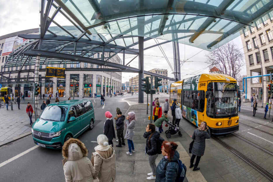 Der Verkehr in Dresden wandelt sich: Immer mehr Radler sind unterwegs, der Autoverkehr nimmt ab.