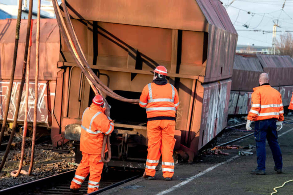 Entgleister Güterzug: Bahn fährt wieder auf einem Gleis