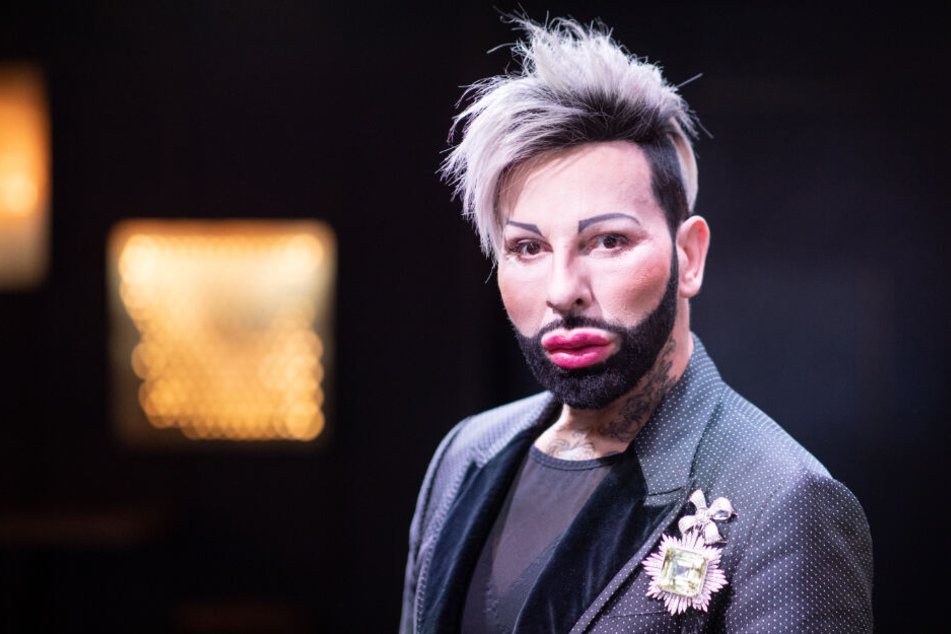 Harald Glööckler ist ein Modeschöpfer.