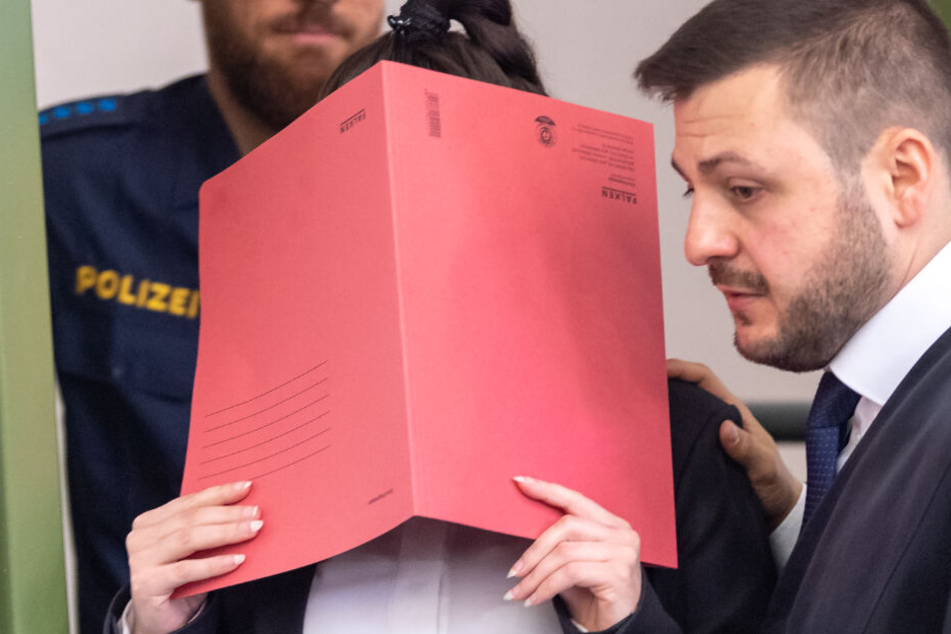 In München wird der Prozess gegen Jennifer W. vor dem OLG fortgesetzt.