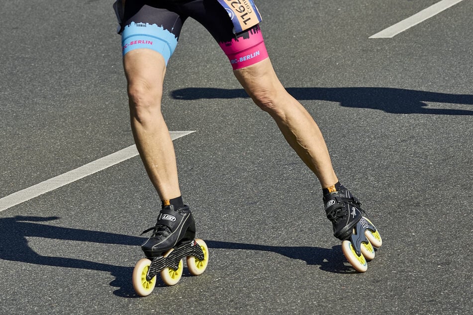 Neben den Läufern gehen auch Inlineskater an den Start und messen sich auf zehn Kilometern. (Symbolbild)
