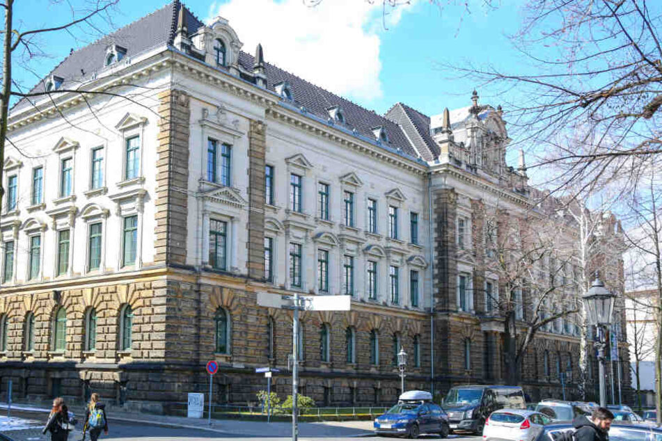 Verseucht: Das Ministerium auf der Hospitalstraße in der Dresdner Neustadt.