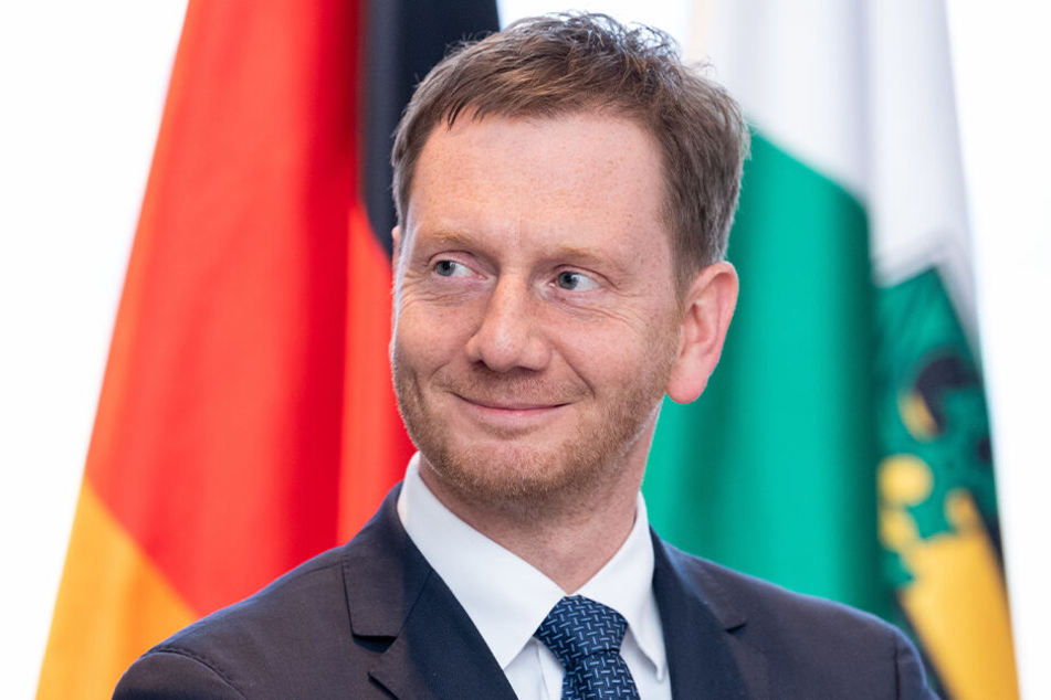 Vergangene Woche fiel der Fassbieranstich zum Stadtparkfest ins Wasser. Heute wird das Spektakel mit Ministerpräsident Michael Kretschmer (44, CDU) nachgeholt.